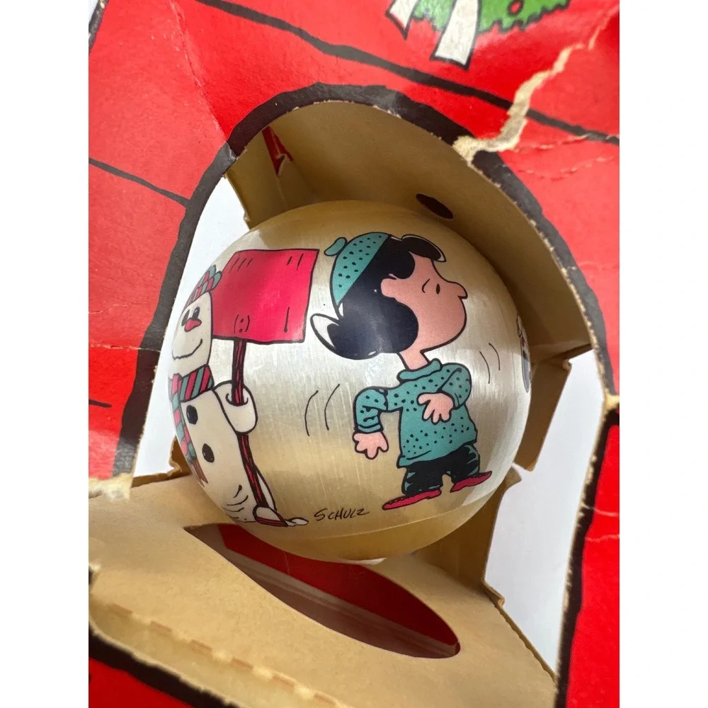 VTG 1977 Hallmark Peanuts Satin Ornament Charlie Brown Snoopy Lucy Boxed Unbreak